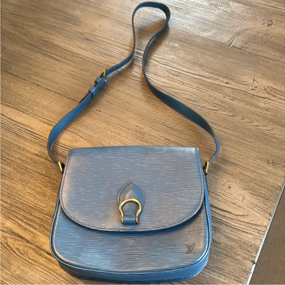 Authentic Louis Vuitton Saint Cloud Purse in Epi Leather